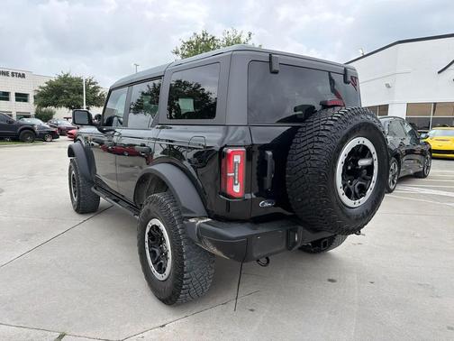 Shadow Black 2023 Ford Bronco Badlands