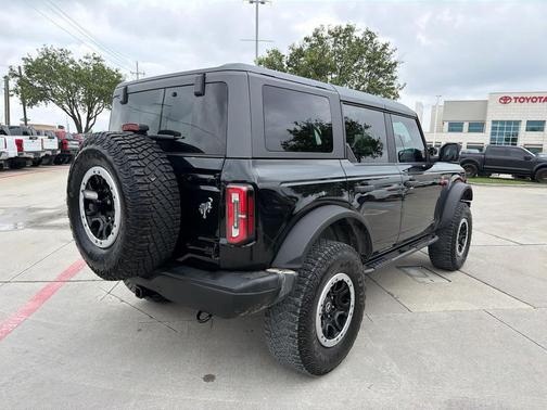 Shadow Black 2023 Ford Bronco Badlands