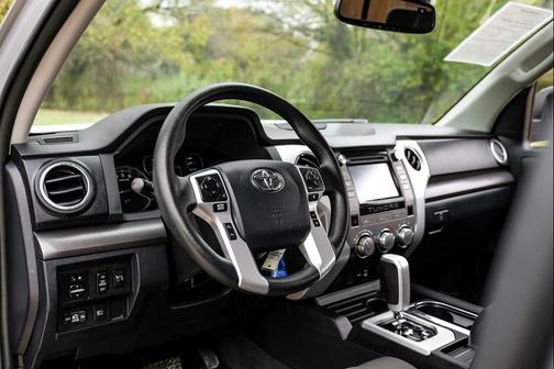 2018 Toyota Tundra SR5