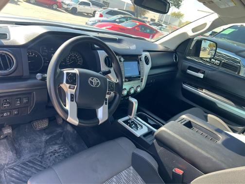 2018 Toyota Tundra SR5