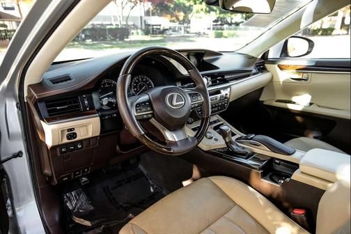2016 Lexus ES 350 Base