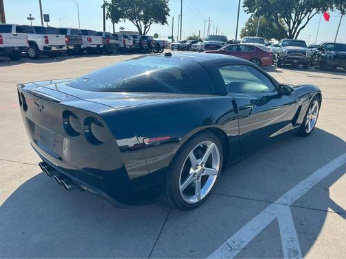 2005 Chevrolet Corvette Base