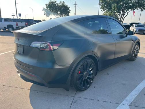 2022 Tesla Model Y Performance Dual Motor All-Wheel Drive