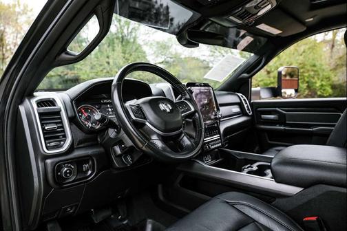 2022 RAM 2500 Big Horn Crew Cab 4x4 6'4' Box