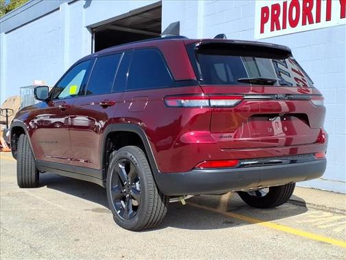 2025 Jeep Grand Cherokee Altitude