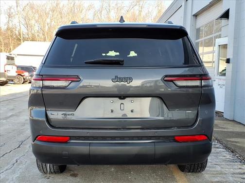 2022 Jeep Grand Cherokee L Altitude
