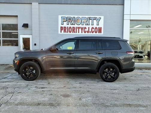 2022 Jeep Grand Cherokee L Altitude