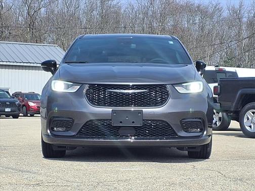 2023 Chrysler Pacifica Hybrid Limited