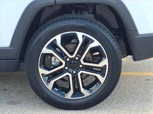 Bright White Clearcoat 2023 Jeep Compass Limited