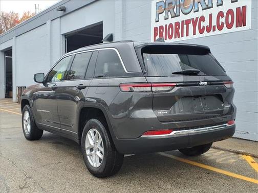 2025 Jeep Grand Cherokee Laredo