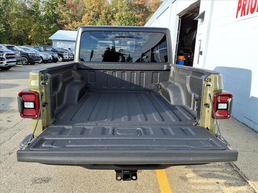 2025 Jeep Gladiator Willys