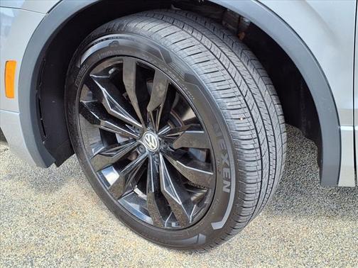 2020 Volkswagen Tiguan 2.0T SE R-Line Black 4MOTION