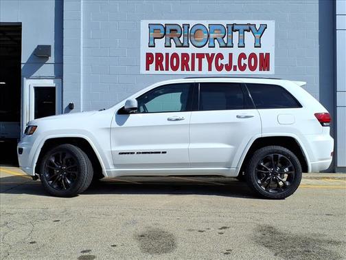 2022 Jeep Grand Cherokee Laredo