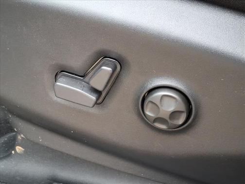 Bright White Clearcoat 2026 Chrysler Voyager LX