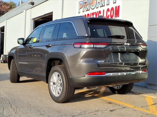 2025 Jeep Grand Cherokee Laredo