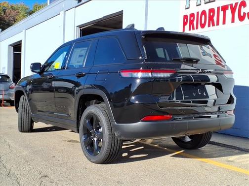 2025 Jeep Grand Cherokee Altitude