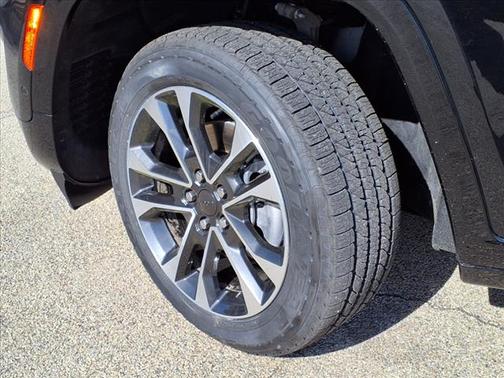 2022 Jeep Grand Cherokee L Overland 4x4
