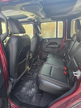 2021 Jeep Wrangler Unlimited Sahara Altitude