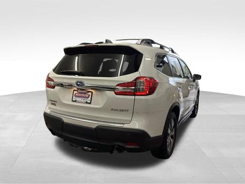 Crystal White Pearl 2022 Subaru Ascent Premium 7-Passenger