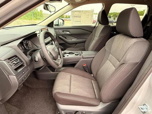 Everest White P 2026 Nissan Rogue SV