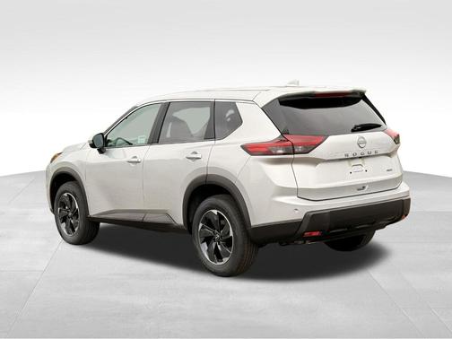 Everest White P 2026 Nissan Rogue SV