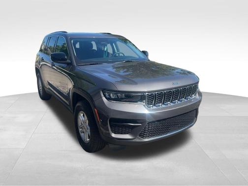 Metallic 2024 Jeep Grand Cherokee Laredo