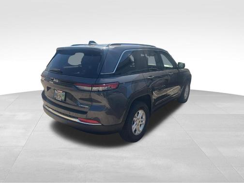 Metallic 2024 Jeep Grand Cherokee Laredo