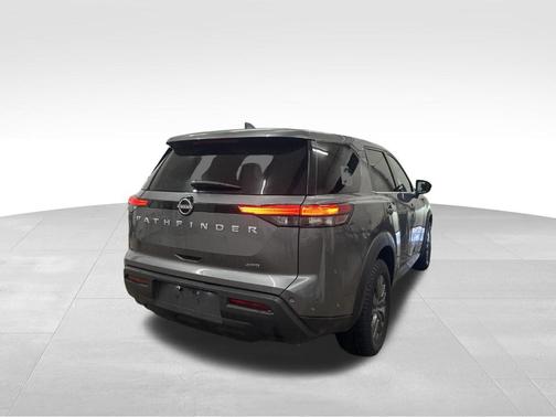 2022 Nissan Pathfinder S