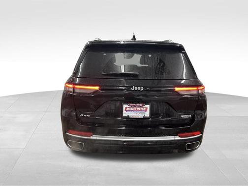 2023 Jeep Grand Cherokee Summit