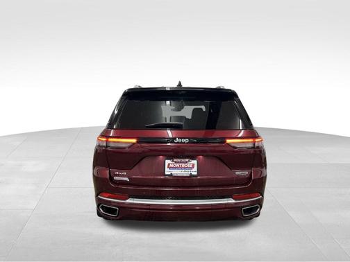 2022 Jeep Grand Cherokee Summit