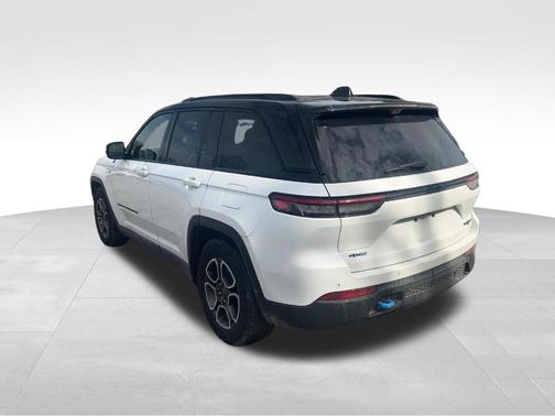 2022 Jeep Grand Cherokee 4xe Trailhawk