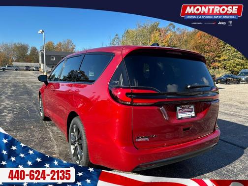 2026 Chrysler Pacifica Select