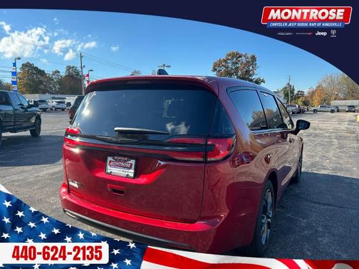 2026 Chrysler Pacifica Select