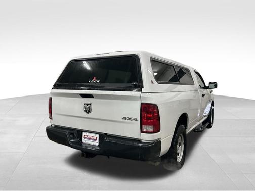 Bright White Clearcoat 2019 RAM 1500 Classic Tradesman