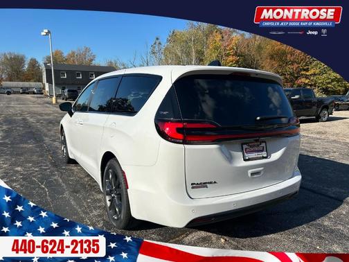 2026 Chrysler Pacifica Select