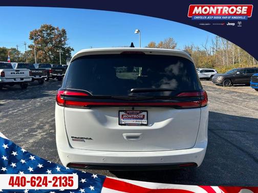 2026 Chrysler Pacifica Select