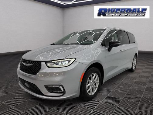 2024 Chrysler Pacifica Touring-L