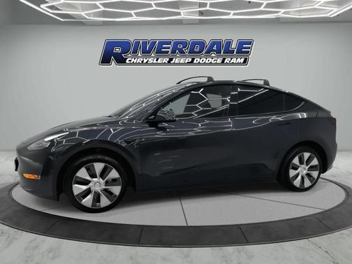 2024 Tesla Model Y Long Range