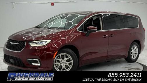 2023 Chrysler Pacifica Touring-L