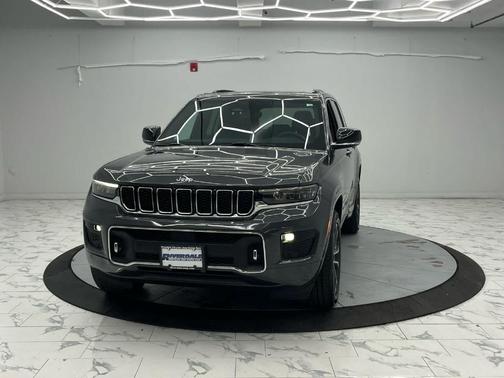 2022 Jeep Grand Cherokee Overland