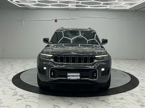 2022 Jeep Grand Cherokee Overland