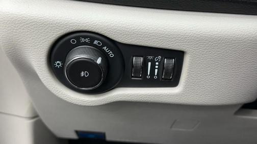 2024 Chrysler Pacifica Touring-L