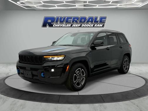 Diamond Black 2023 Jeep Grand Cherokee 4xe Trailhawk