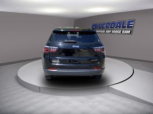 Photo 4 of 30 of 2020 Jeep Compass Sport