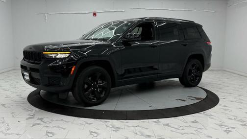2022 Jeep Grand Cherokee L Laredo