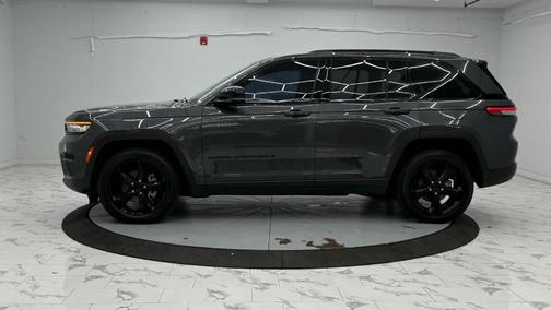 2022 Jeep Grand Cherokee Altitude