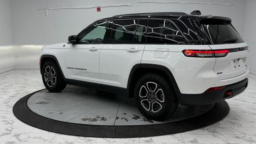 2022 Jeep Grand Cherokee Trailhawk