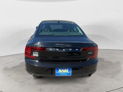 2018 Volvo S90 T5 Momentum