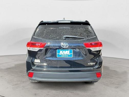 2017 Toyota Highlander LE