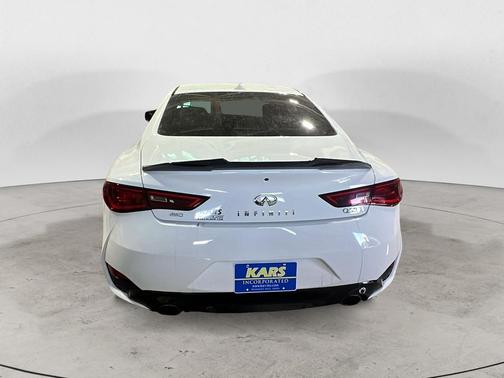 2017 INFINITI Q60 2.0T